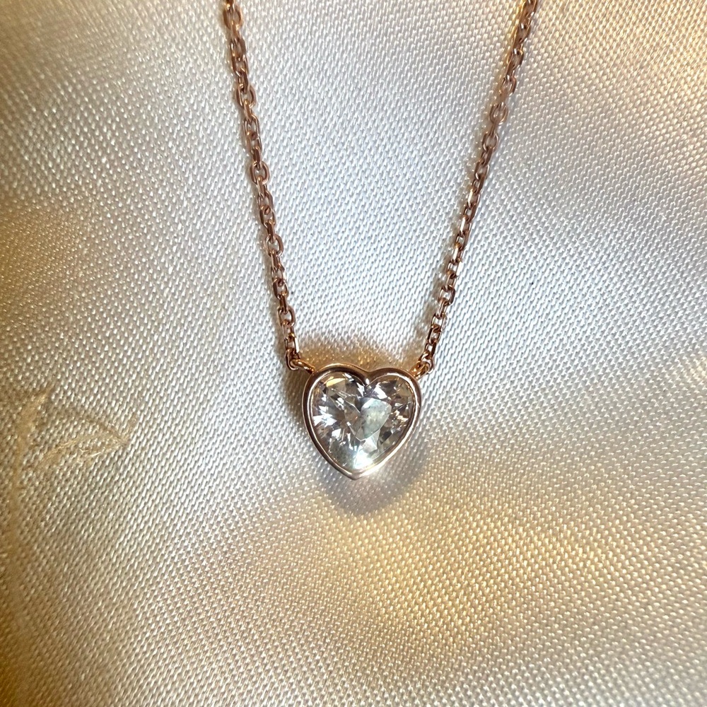Rose Gold- Elegant Heart Pendant Necklace